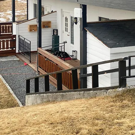 Apartment 3 Bedroom Pet Friendly In *
