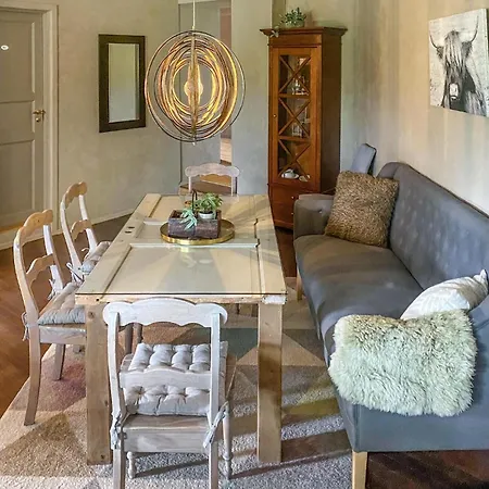 3 Bedroom Pet Friendly In *